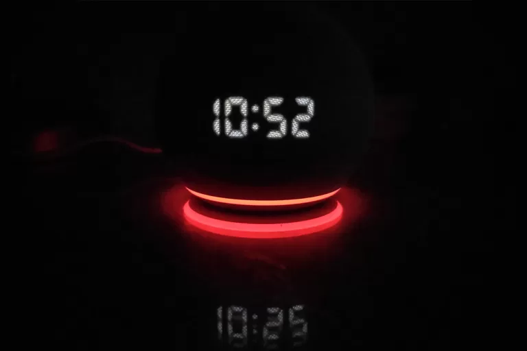 Alexa com luz vermelha acesa e sem ouvir comandos: o que significa e como destravar o microfone