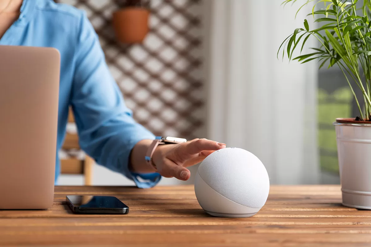 Como consertar a Alexa que não fala